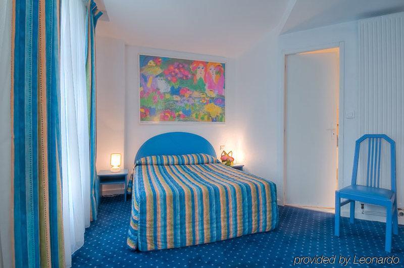 Hotel Croix De Malte Parigi Camera foto