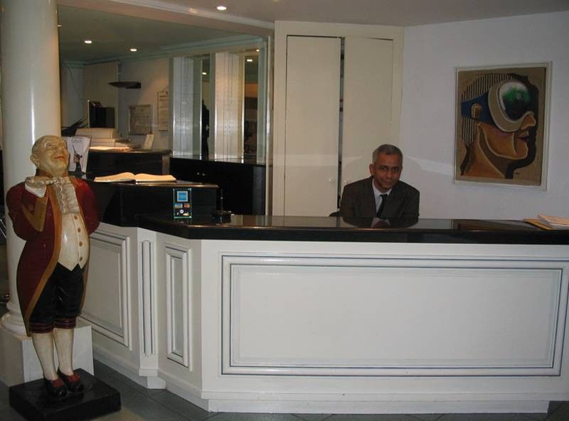 Hotel Croix De Malte Parigi Esterno foto