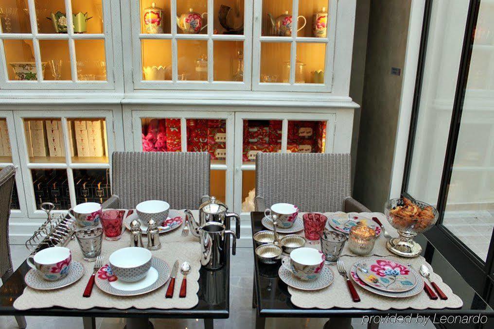 Hotel Croix De Malte Parigi Esterno foto