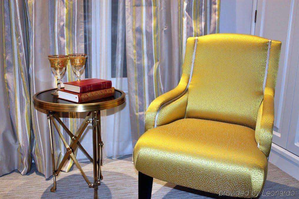 Hotel Croix De Malte Parigi Esterno foto